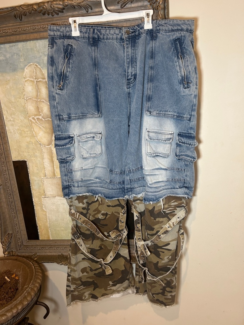Relaxed Two-Tone Cargo Jeans - Blue Denim & Camouflage